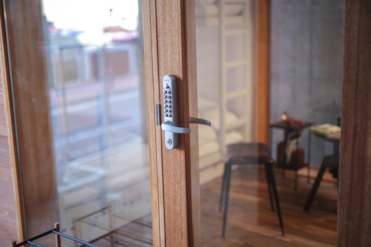 Albergue Tinys Yokohama Hinodecho Exterior foto